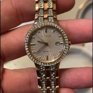 Beautiful citizen watch. Brand new worn twice.